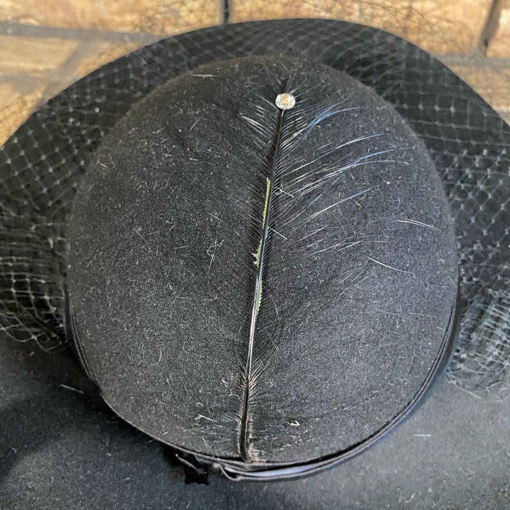 Birdcage back hat - Picture 5 of 5